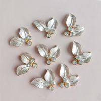 10 Pcs/lot Crystal Leaf Alloy Craft Supplies Rhinestone Silver Button Flatback for DIY Hair Bridal Jewelry Accessory Decors Haberdashery