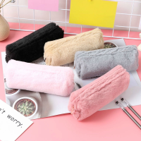 Creative Plush Pencil Case ของขวัญสาวน่ารักหัวใจแปดเหลี่ยมนักเรียน Simple Storage กระเป๋าสเตชันเนอรีอุปกรณ์สำนักงานโรงเรียน-LUIZU STORE