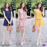 B13539 	Set เสื้อครอปแขนล้ำ+กางเกงขาสั้น Set crop top + shorts