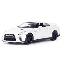 Bburago 1:24 Nissan 2017 GT-R รถหล่อแบบคงที่โมเดลของเล่นงรถยนต์านอดิเรกของสะสม