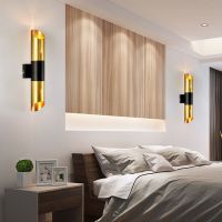 Wall Lamp Post-modern Wall Lights for Bedside Bedroom Nordic Iron Decoration Lighting Indoor Up and Down Lighting Wall Sconce