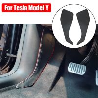 สติกเกอร์กันถีบสำหรับ Tesla รุ่น Y แผ่นหนังป้องกันทนต่อการสึกหรอที่พักประตูหน้าอุปกรณ์เสริมภายใน