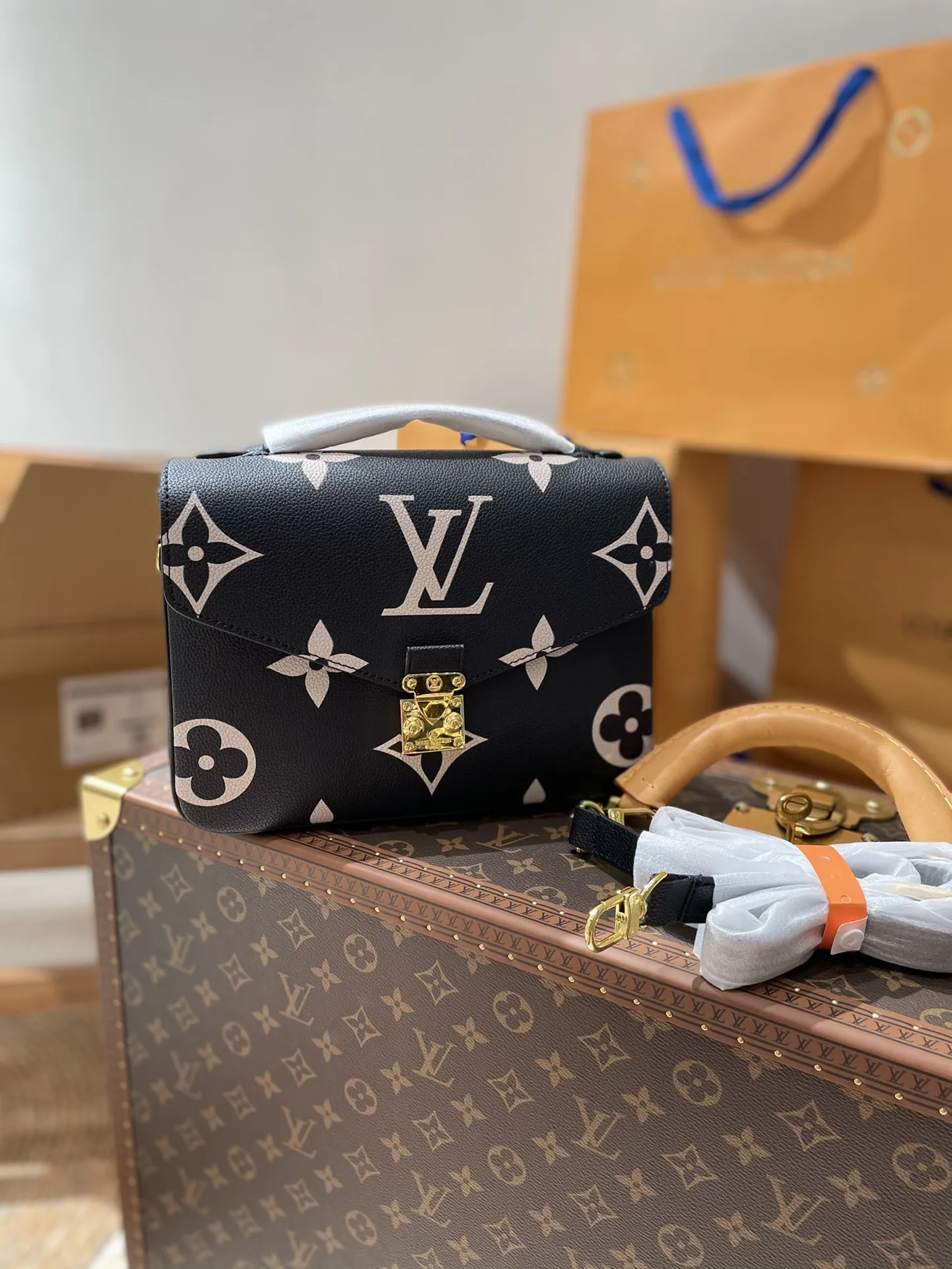 louis vuitton purse gift box