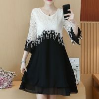 Women dress five-point sleeves round neck stitching lace dress