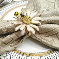 Daisy Flower Napkin Rings,Metal Bee Napkin Holders for Wedding Party or Daily Use,Beautiful for Your Dinner Table Decor