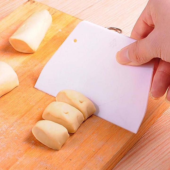 pcs-diy-baking-scraper-มีดเนยเค้กพลาสติกเครื่องตัดแป้งครัวเครื่องมือครีมเค้ก-scraper-pastry-dough-cutting-board