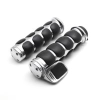 Chrome 1 quot; Hand Grips For Suzuki Boulevard M109R M50 M90 C109R C50 C90 S 40 50 83