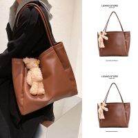 2023 new trendy large-capacity simple one-shoulder tote bag for college students commuting to class 【BYUE】