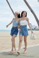 Sis story กางเกงยีนส์ ขาสั้น เอวสูง  เชือกผูก แต่งกระเป๋าหน้า Sis 043 Candy high-waisted denim shorts with rope - Blue/Dark blue