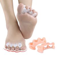 1 Pair Foot Care Toe Treatment Silicone Three Holes Hallux Valgus Toe Separator Corrector Shoe Inserts Forefoot Insole Toe Pads Shoes Accessories