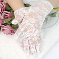 ◇ White Floral Lace Bridal Wedding Accessories Gloves Full Fingered Wrist Length Women Short Mittens Female 2022 перчатки