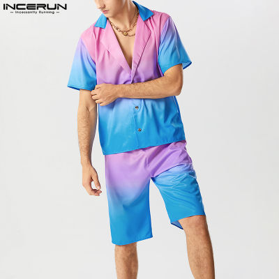 INCERUN เสื้อเดรสคอปกแขนสั้นผู้ชาย2ชิ้น + กางเกงขาสั้นแฟชั่นพิมพ์ลายไล่ระดับสีชุดว่ายน้ำชายหาด (สไตล์ตะวันตก)