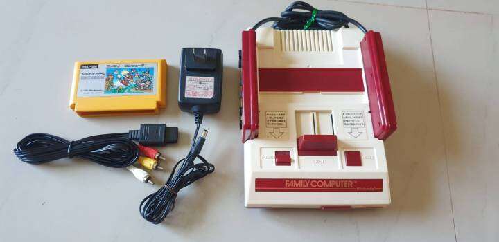 โปรโมชั่นพิเศษ-ชุดเครื่องเกมส์-famicom-ของแท้จากประเทศญี่ปุ่น-มือ-2-เครื่องเกมส์ในตำนาน-ทน-สวย-คลาสสิค-เครื่อง-ขาว-แดง-ของแท้