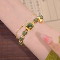 High quality candy lotus double layer bracelet with a female chalcedony bead and a niche design temperament. The bracelet is popular on the internet G9AB