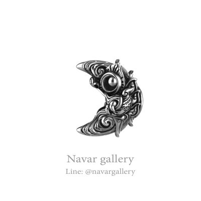 Navar Gallery : ชาร์มพระจันทร์เสี้ยว เนื้อเงินแท้ 92.5 Half moon Charm Silver 92.5