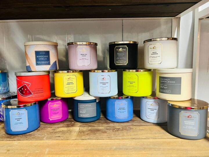 AUTHENTIC WHITE BARN AND BATH ANDBODY WORKS SCENTED CANDLES 3 WICK