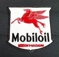 อาร์ม ตัวรีดติดเสื้อ ขนาด 3.2x3.2นิ้วMOBIL OIL SOCONY-VACUUM RED FLYING HORSE PEGASUS PATCH COLLECTIBLE