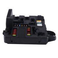 1 Pack 8200306032 Car Engine Fuse Box ABS Black 8200306033 for Renault Megane Scenic 2002-2006