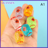 QUANSEN โคมไฟเรซินขนาดเล็กส่องสว่าง3D ร้อยตระกูลของเล่นตกแต่งการ์ตูนอุปกรณ์ตกแต่งรถน่ารักของขวัญเครื่องประดับขนาดเล็กตั้งโต๊ะ