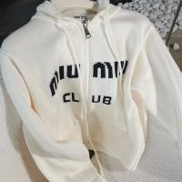 New Letter Printed Short Zippered Hooded Knit Cardigan Jacket for Women With Long Sleeves in White