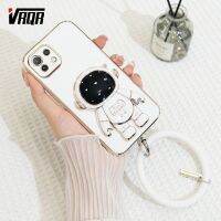 VRQR 2022เคสโทรศัพท์ออกแบบใหม่สำหรับ Xiao Mi 11 Lite 5G 3D หรูหราสเตอริโอนักบินอวกาศขาตั้งชุบเคสโทรศัพท์แฟชั่นและนุ่มสบายพร้อมสร้อยข้อมือฟรี