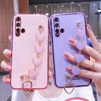 Wrist Bracelet Phone Case For Huawei Nova 5T Case Luxury Heart Chain Plating Cover For Huawei Nova5T Capa Fundas Soft Silicone