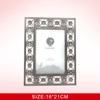 Fashion Metal Photo Frame Home Decoration Photo Frame Creative Personality with Diamond Classical Photo Frame Gift