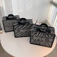 New Style Japanese Korean Fashionable Girls Cosmetic Bag Exquisite Handbag Zipper Portable Storage Travel Toiletry Large Capacity 【AUG】