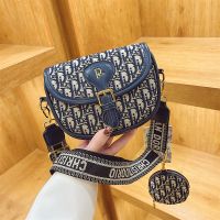 [COD] 2023 cross-border bag womens retro saddle western style printed wide shoulder strap casual Messenger