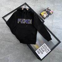 (ร้อนแรง) (คุณภาพสูง) 23ss NewFend ของแท้100% เสื้อกันหนาวมีฮู้ดสำหรับผู้หญิงและผู้ชายเสื้อสเวตเชิ้ตคอกลมคลาสสิกอินเทรนด์ไฮเอนด์ที่มีเอกลักษณ์เฉพาะตัวและทรงหลวมใส่ได้กับทุกชุด