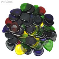 Lots of 50pcs 3mm Standard Heart Guitar Picks Plectrums For Electric Guitar Bass Jazz Assorted Colors