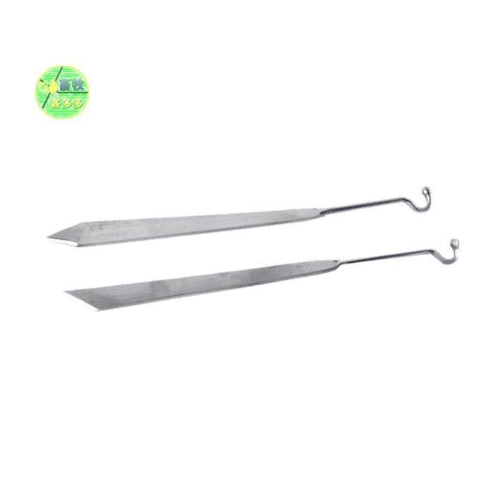 Piglet castration, pig beating knife, pig castrating knife, pig cutting