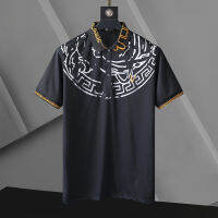 แบรนด์หรูอิตาเลียน Versace เสื้อโปโลลำลองทรงหลวมสำหรับผู้ชายพิมพ์ผ้าฝ้าย100% เสื้อนุ่มและเหมาะกับผิวแขนสั้นเสื้อยืดฤดูร้อน