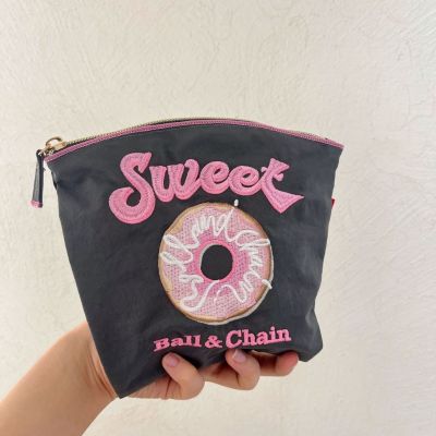 Ball chain Japanese Donut Embroidery Cosmetic Bag Female New Style Fashion All-Match Storage Bag Vertical Nylon Cos