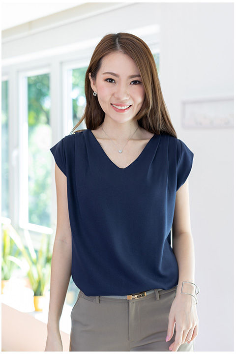 narinari-mt3100-classic-sleeveless-blouse