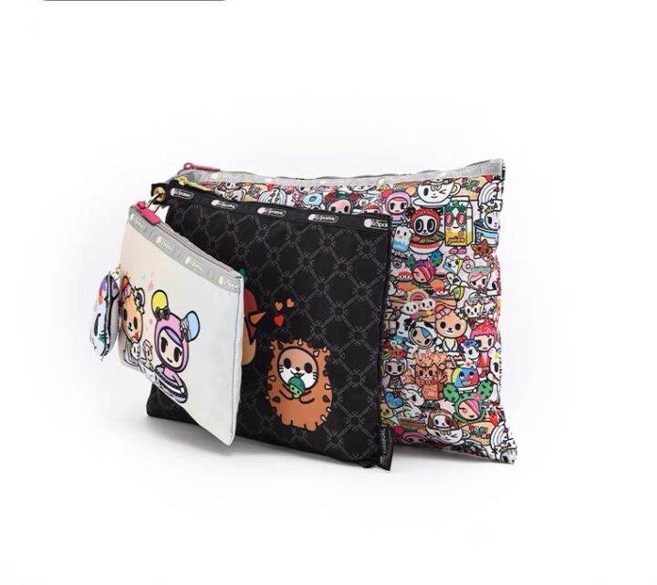 lesportsac-2023-tokidoki-อุปกรณ์เสริมแบรนด์ร่วมกระเป๋าเก็บพิมพ์ลายน่ารักอินเทรนด์4268