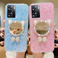 เคสลดราคาใหม่ขายดีสำหรับ OPPO A98 5G / A77s / A57 4G 2022 / A77 5G สีเงินที่ห้อยเพชรใสตกแต่งแฟชั่นส่องแสงเป็นประกายระยิบระยับพร้อมกระจกแต่งหน้าแมวน่ารักเคสนิ่ม OppoA77S เคสโทรศัพท์ OPPOA57