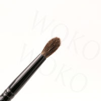 Small Eyeshadow Crease Brush Shadow Blending Highlighter Crease Makeup Brush High Quality Soft Squirrel Hair Makeup Tool WG-04