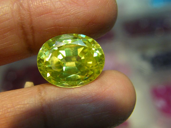 peridot-สีเพอริดอท-พลอยอัดสี-เพชรรัสเซีย-diamond-cubic-zirconia-18-กะรัต-carats-1เม็ด-1-pieces-เกรด-สวยไฟดีค่ะ