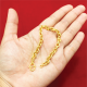 สร้อยข้อมือลายโซ่ สีทอง ชุบทอง ความยาว 7 นิ้ว ทำจากทองเหลือง เทียบเท่าน้ำหนัก 1 บาท ใส่ได้หลายโอกาส ใส่อาบน้ำได้