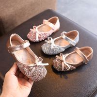 【Love ballet】 Sepatu Putri Anak Anak Baru Sandal Kulit Bling Datar Bayi Perempuan Sepatu Glitter Pesta Dansa Anak Anak Lembut Payet Mode