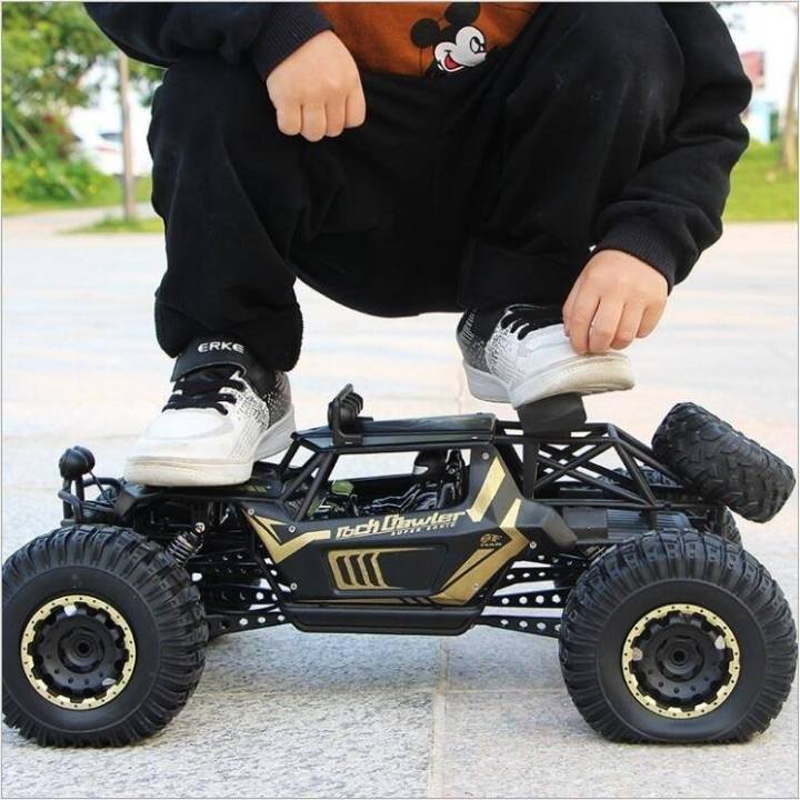 รถบังคับ-คันใหญ่-jumbo-size-1-8-บาท-ไต่ภูเขา-รถบังคับวิทยุ-rock-crawler-4wd-รถไต่หิน-1-8-คละสี