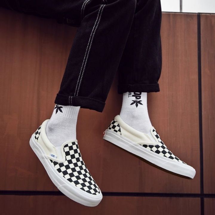 original-slip-on-og-classic-low-cut-black-and-white-checkerboard-canvas-slip-on-lightweight-couple-models