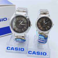 นาฬิกาข้อมือแฟชั่นดัง CASIO  - นาฬิกาสายเลส​ มี​ช่อง​บอก​วันที่​ - ขนาดหน้าปัด 32:38  mm ?สินค้ามีถ่าน ผ้าเช็ค ถุงผ้าแถมให้นะคะ?