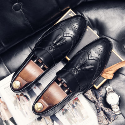 รองเท้าหนังหัวกลมรองเท้าผ้าใบมีพู่สีดำสำหรับผู้ชาย,รองเท้าลำลองรองเท้าสลิปออนสีทึบสำหรับงานแต่งงานประจำวันแฟชั่นสำหรับงานปาร์ตี้