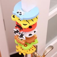 Child Safety Protection Card Lock / Safety Cute Animal Security Card Door Stopper / Newborn Care Child Finger Protector