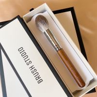 BRUSH STUDIO SF11 Silver Fox Cheek Brush : แปรงแก้มขนจิ้งจอกเงิน