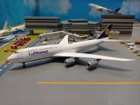 โมเดลเครื่องบิน Phoenix Model [P4529] 1:400 Lufthansa 747-8i D-ABYU