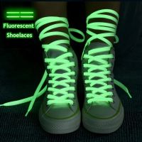 [HOT XJJKENG HOT] Luminous Luminous Fluorescent Shoelaces Luminous รองเท้าผ้าใบแบนผ้าใบ Shoelaces Luminous Hollow ทอ Shoelaces