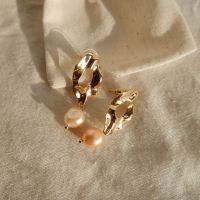 em.reld • earring stud  rose gold pearl drop